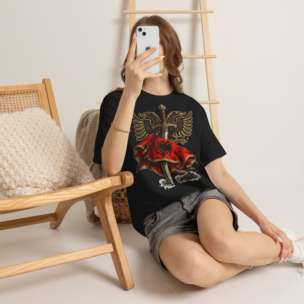 Albanisches Kriegerschwert Skanderbeg Flagge - Unisex T-Shirt